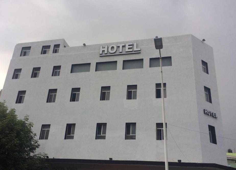 Hotel Vigo Γκουανταλαχάρα Εξωτερικό φωτογραφία