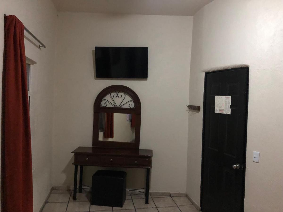 Hotel Vigo Γκουανταλαχάρα Εξωτερικό φωτογραφία